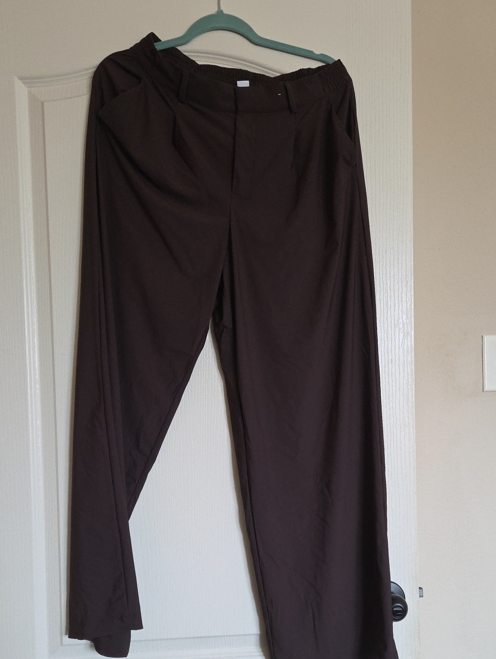 Old Navy Sleek Tech Size M.